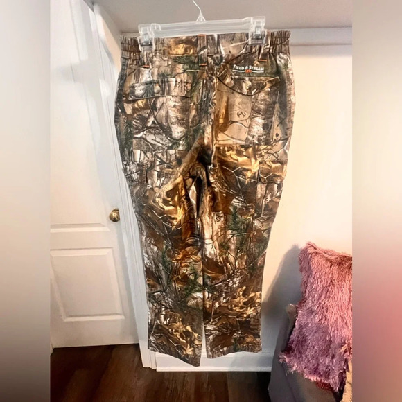 Men’s Field & Stream Camo Pants - Picture 3 of 11